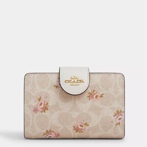 NWT~COACH Medium Corner Zip Wallet In Signature Canvas With Floral Print